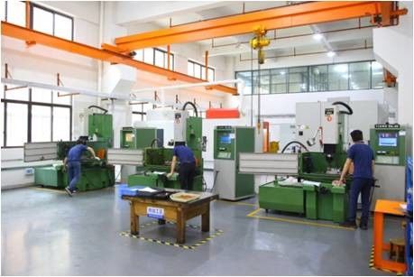 Dongguan Howe Precision Mold Co., Ltd. factory production line